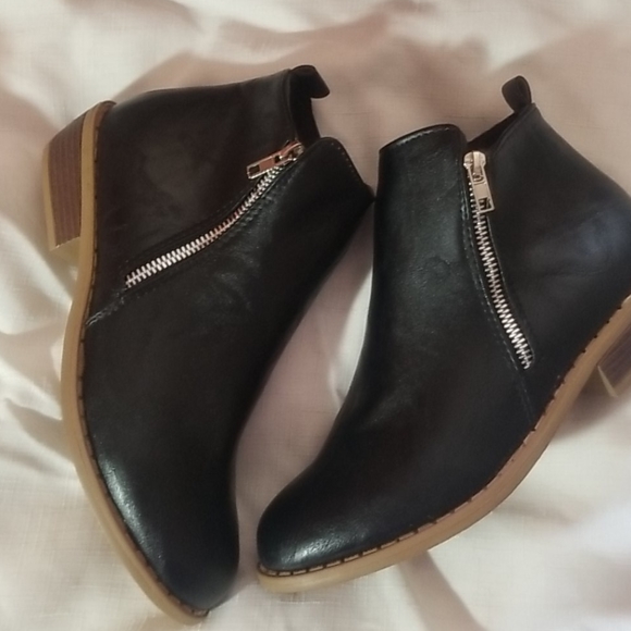 Shoes - New never worn leather size 10 bootie
